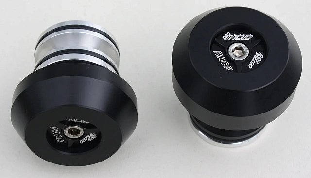 Слайдеры оси заднего колеса мотоцикла GSG с черной анодированной вставкой 77E-50E-O