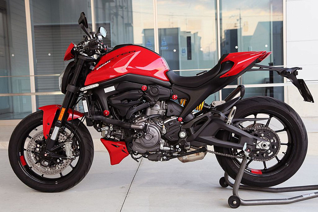 Комплект заглушек рамы Aella Red для мотоцикла Ducati Monster 937
