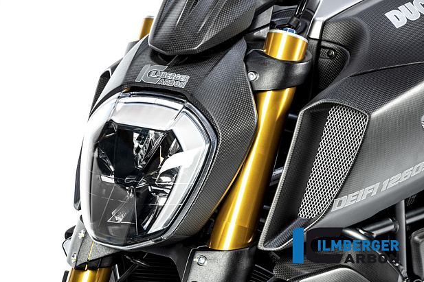 Накладка фары ILMBERGER CARBON LIA.114.DI19M.K