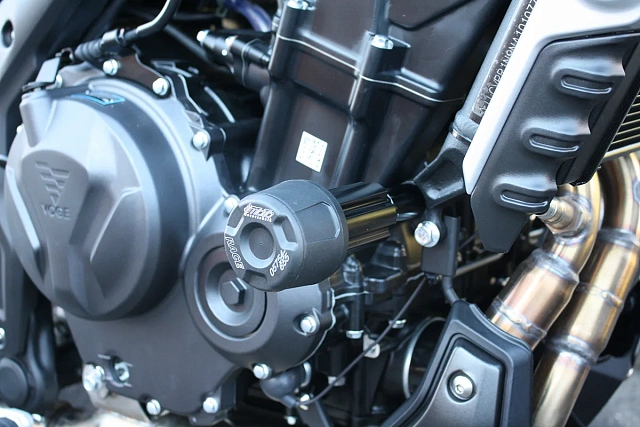 Слайдеры рамы мотоцикла с черными кронштейнами GSG 4060265-V2-DS-SH