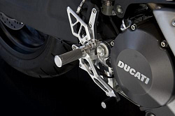 Комплект кастомных регулируемых подножек Aella для Ducati Monster